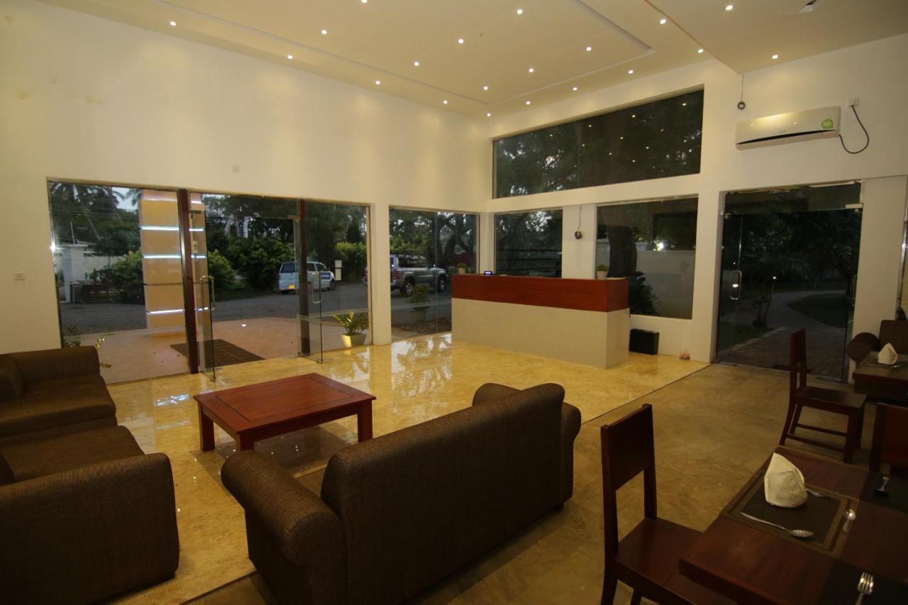Jade Green Hotel Hambantota Dış mekan fotoğraf