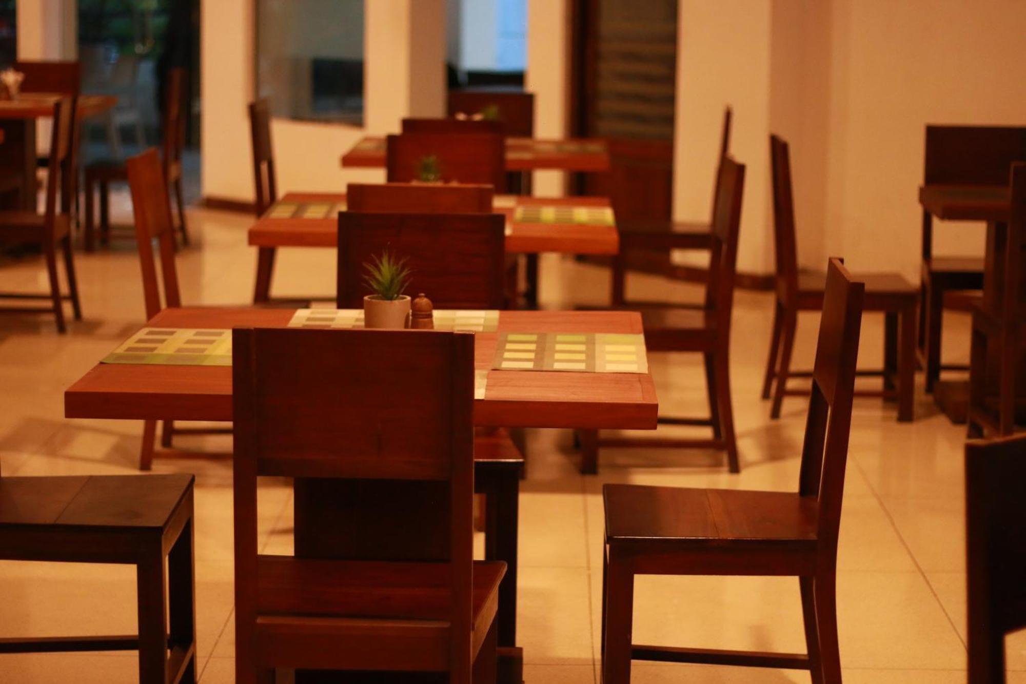 Jade Green Hotel Hambantota Dış mekan fotoğraf