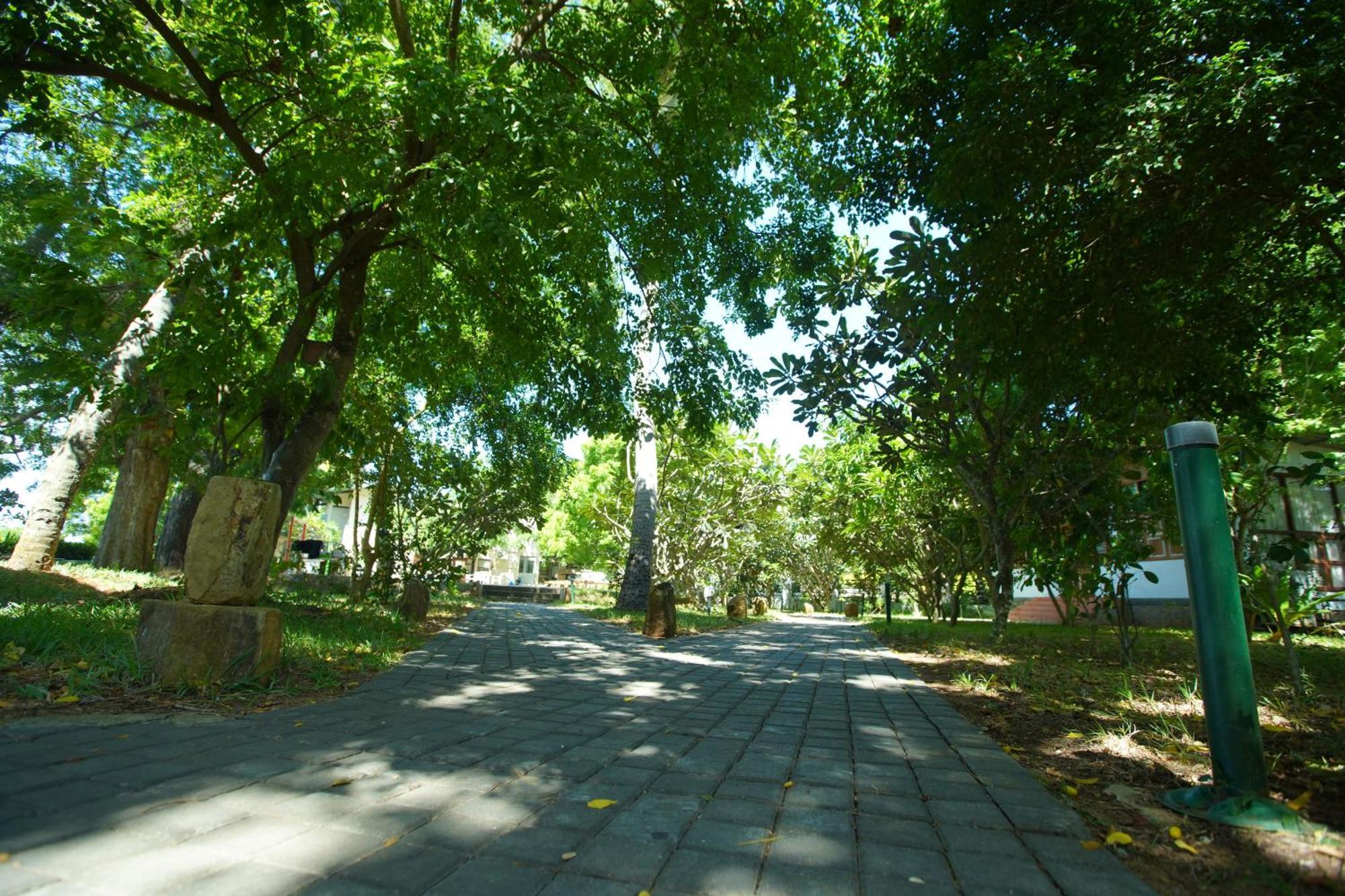 Jade Green Hotel Hambantota Dış mekan fotoğraf