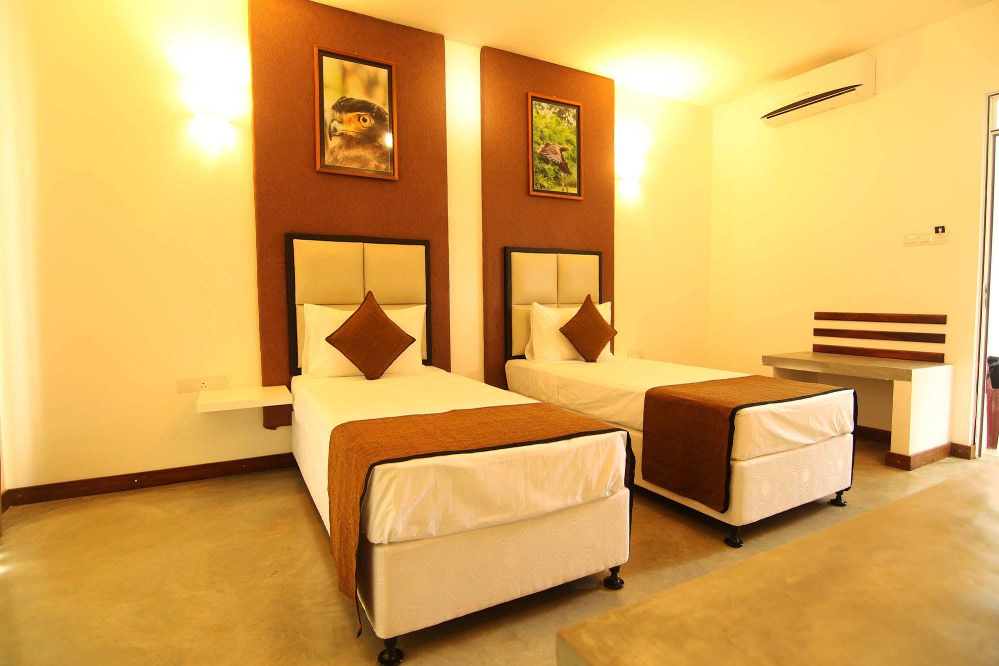 Jade Green Hotel Hambantota Dış mekan fotoğraf